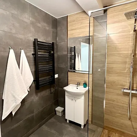 W Dolinie Stawów 3*