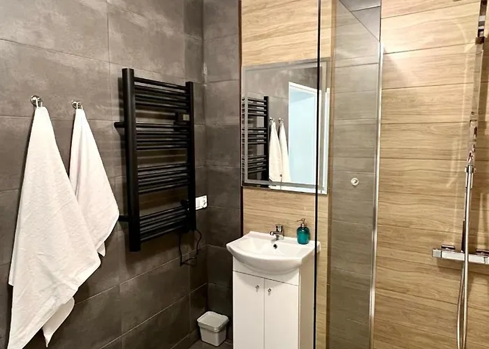 W Dolinie Stawów 3*